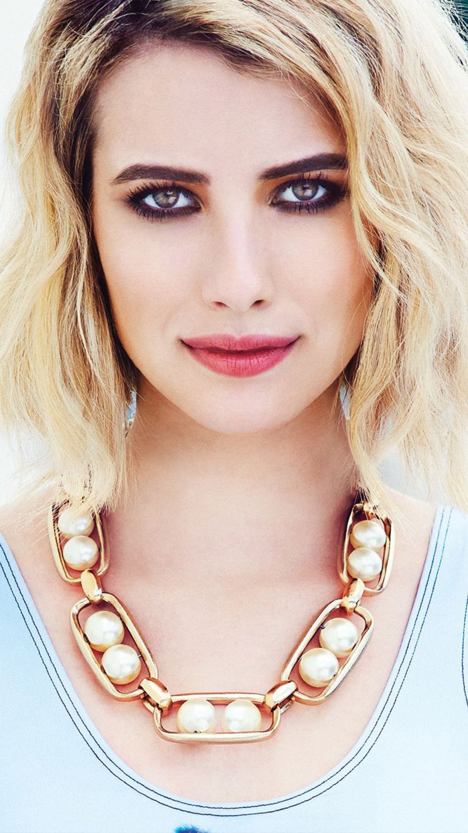 950x1689   Celebrity / Emma Roberts (750x1334) ID обоев: 519133 - Mobile Abyss 