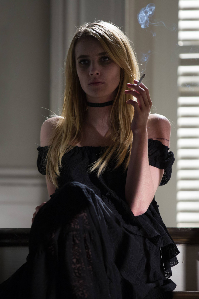 800x1200  Emma Roberts In Scream Queens 4K Ultra HD Mobile Wallpaper