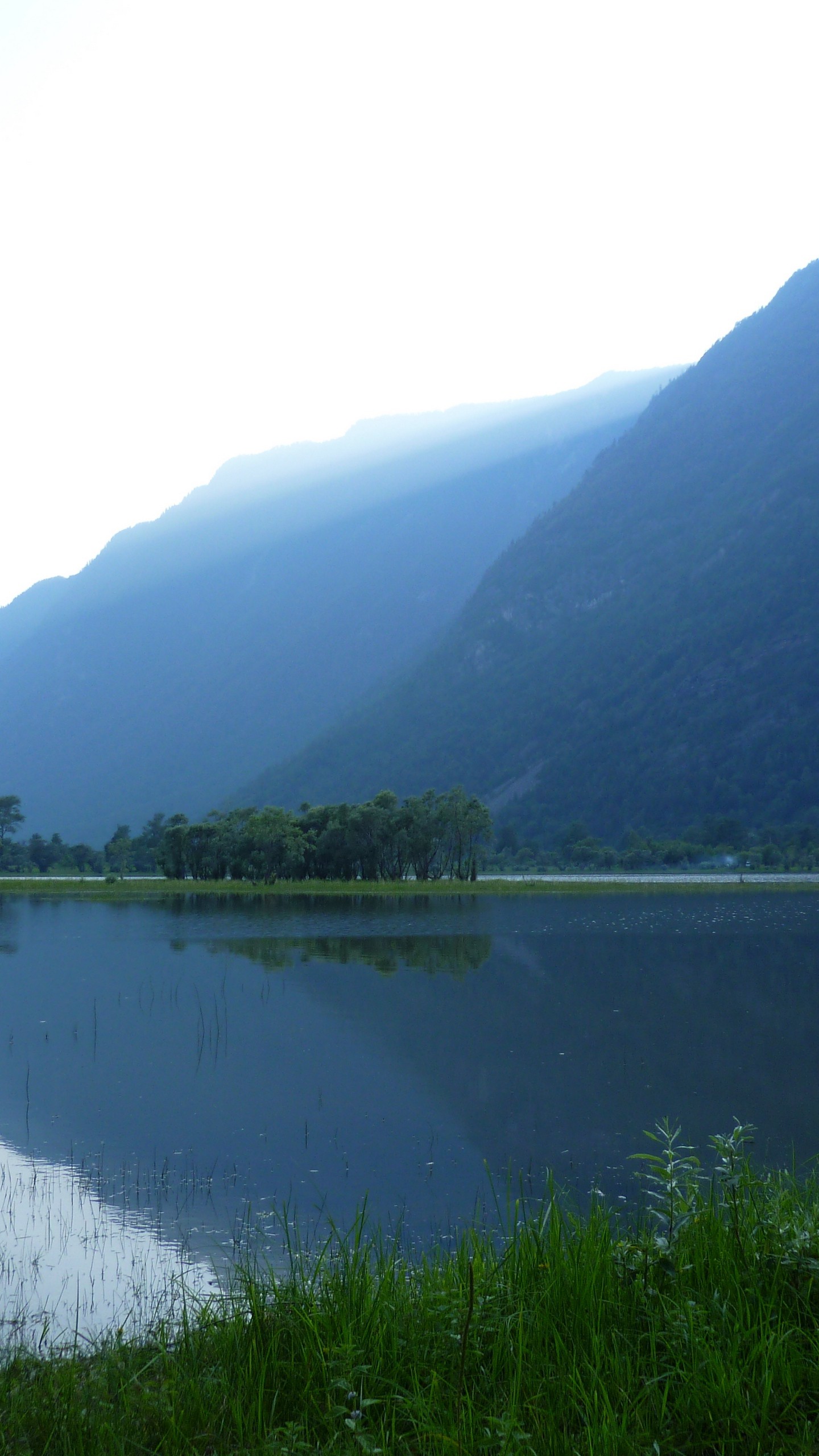 1440x2560  Обои на телефон алтай, горный, телецкое озеро, туристы, отпуск, отдых,  туризм - скачать бесплатно в высоком качестве из категории \"Природа\"