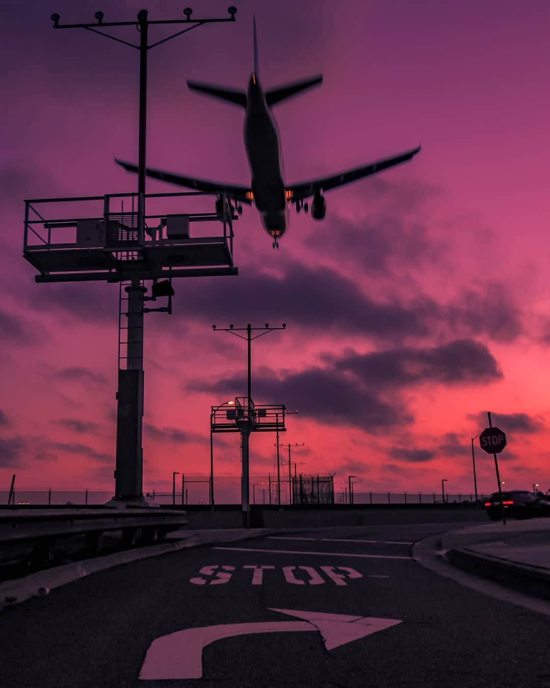 1080x1350  Deiner Monzon on Instagram: “Living the LA life☀✈📷 (repost/re-edited).  What do you guys think … | Sunset wallpaper, Whatsapp background, Aesthetic  pastel wallpaper