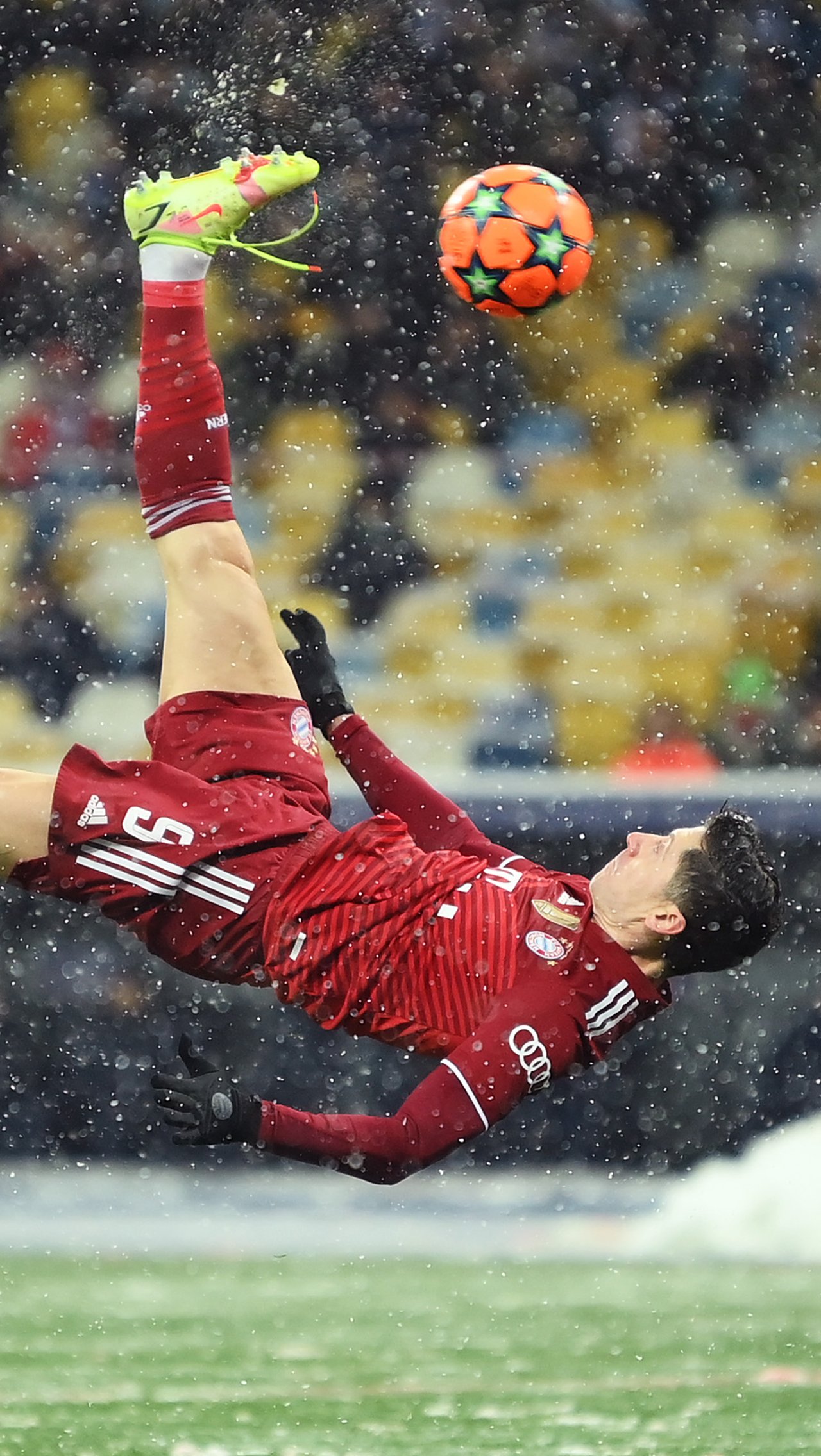 1280x2272  Кто должен получить «Золотой мяч»: Левандовски, Бензема, Жоржиньо, Салах,  Доннарумма, Холанд - Чемпионат