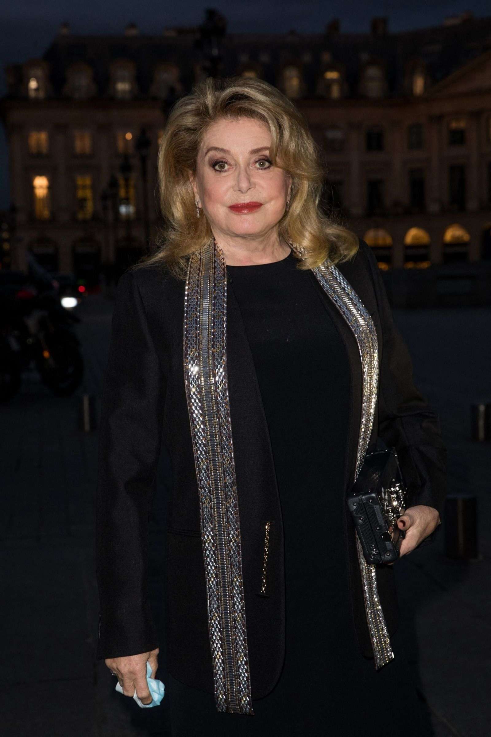 1600x2399   Катрин Денев Обои | Важные обои