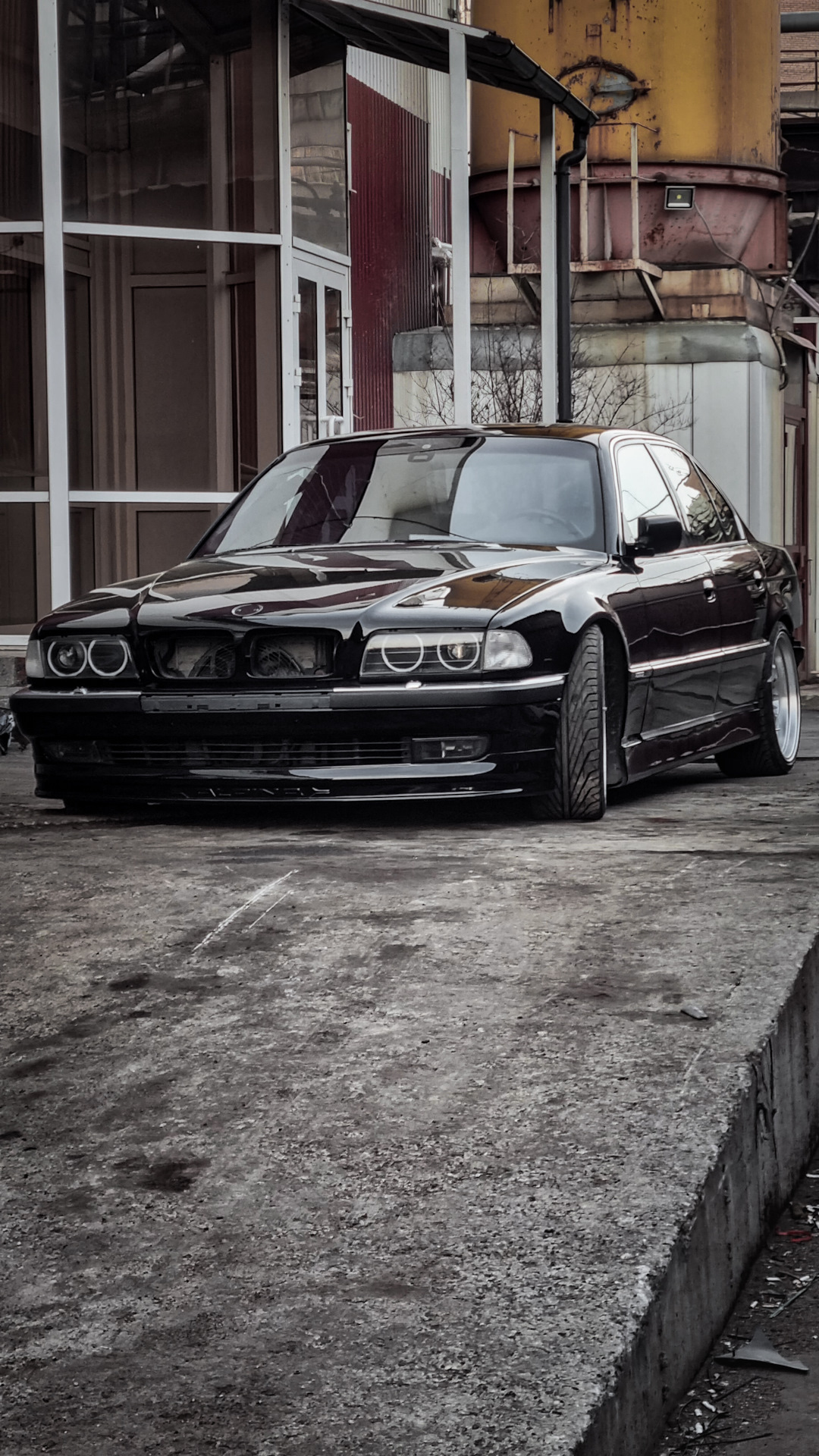 1080x1920  Leroy Stance Meet — BMW 7 series (E38), 5,4 л, 1998 года | встреча | DRIVE2