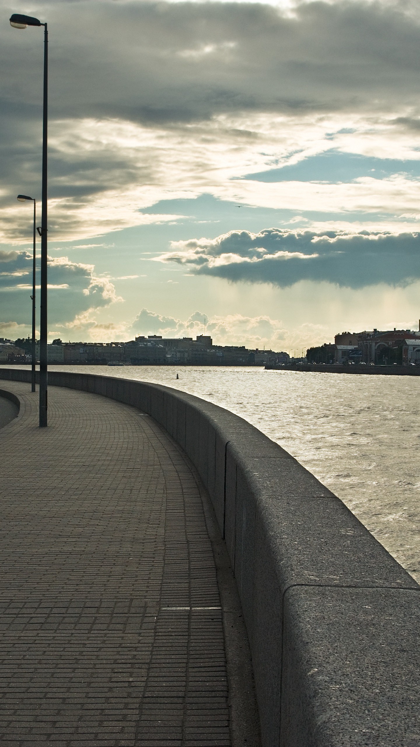 1440x2560  Обои на телефон набережная, санкт-петербург, река, россия, вечер, нева -  скачать бесплатно в высоком качестве из категории \"Города\"