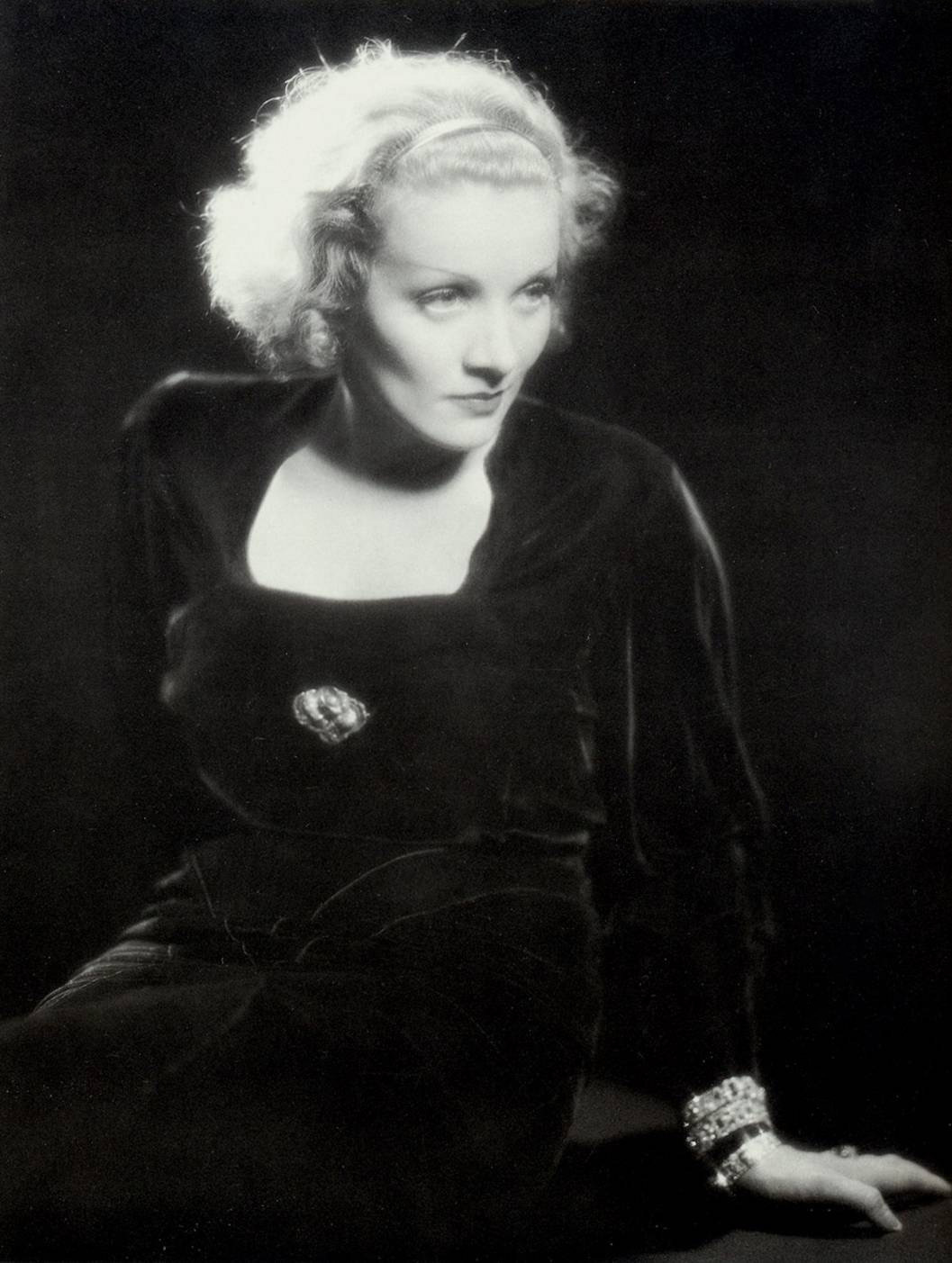 1057x1403   Марлен Дитрих фото 33 из 153 фото обои - фотография # 173575 - ThePlace2
