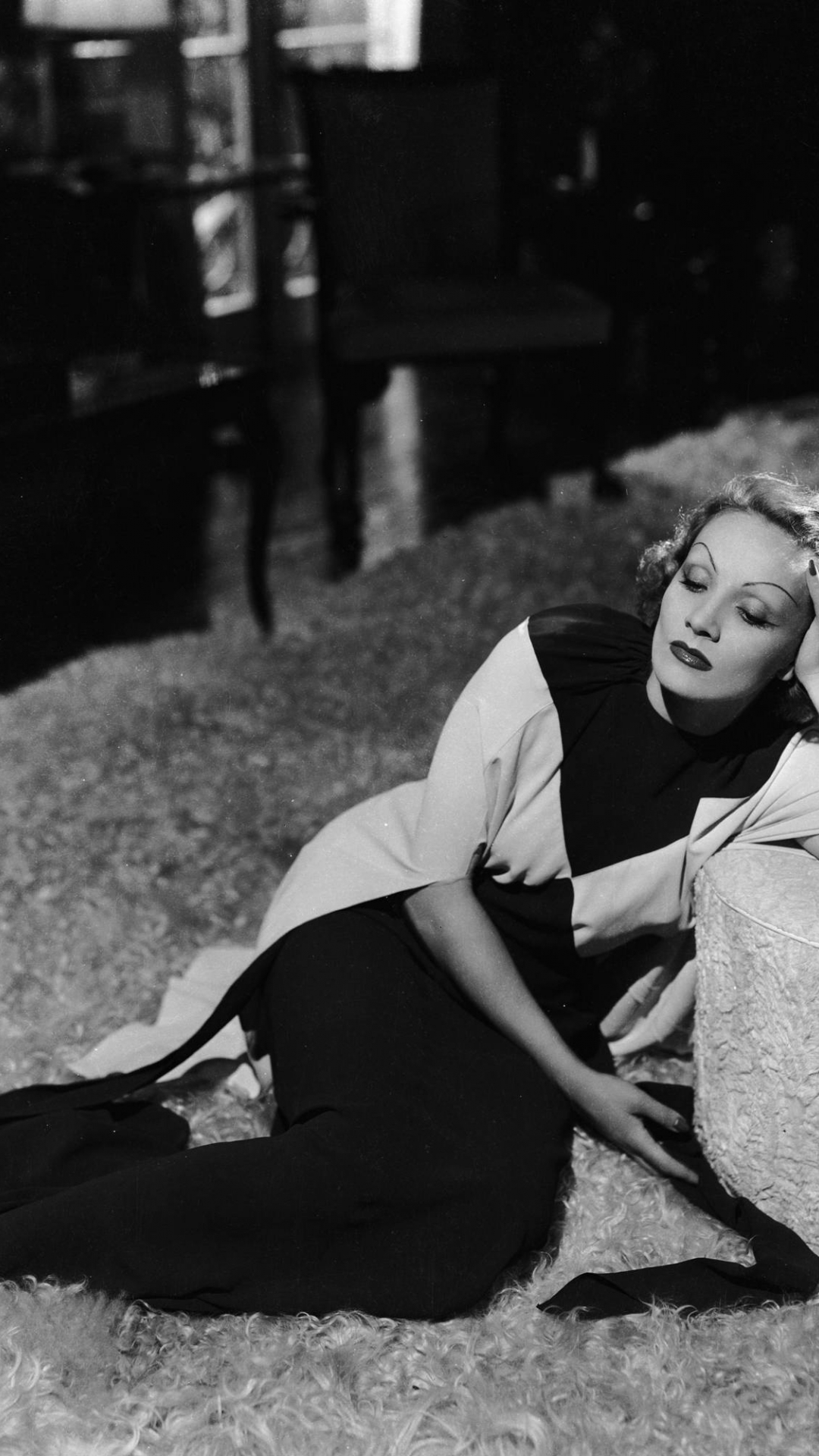 1080x1920   Обои Марлен Дитрих ~ Галерея лучших актрис 