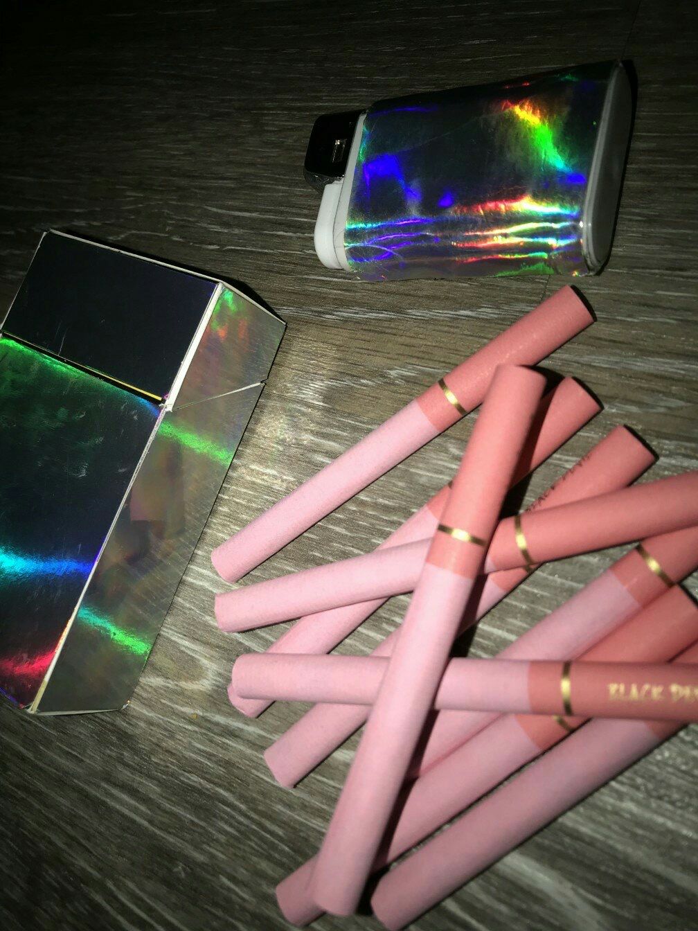 1008x1344  Курение