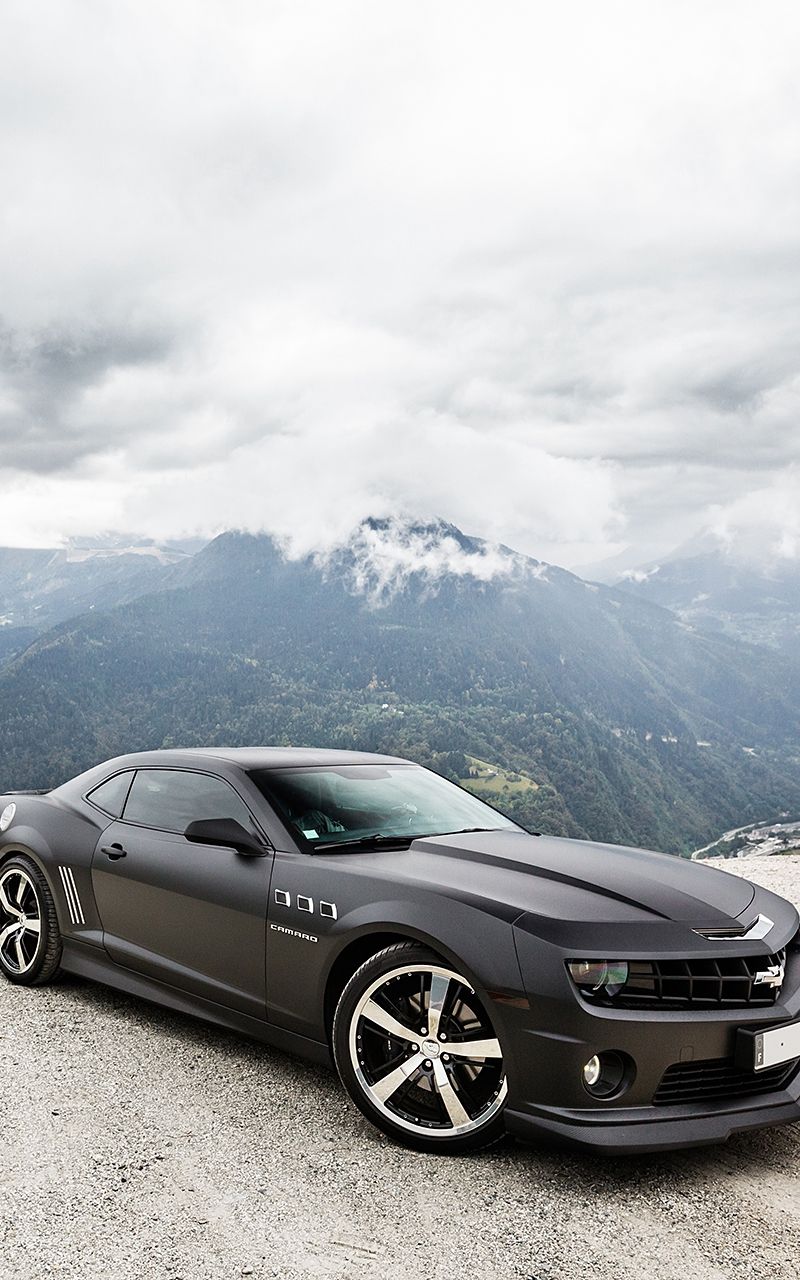 800x1280  Скачать 800x1280 chevrolet, camaro ss, black, шевроле, камаро сс, чёрный,  небо, тучи, горы обои, картинки samsung galaxy note gt-n7000, meizu mx2