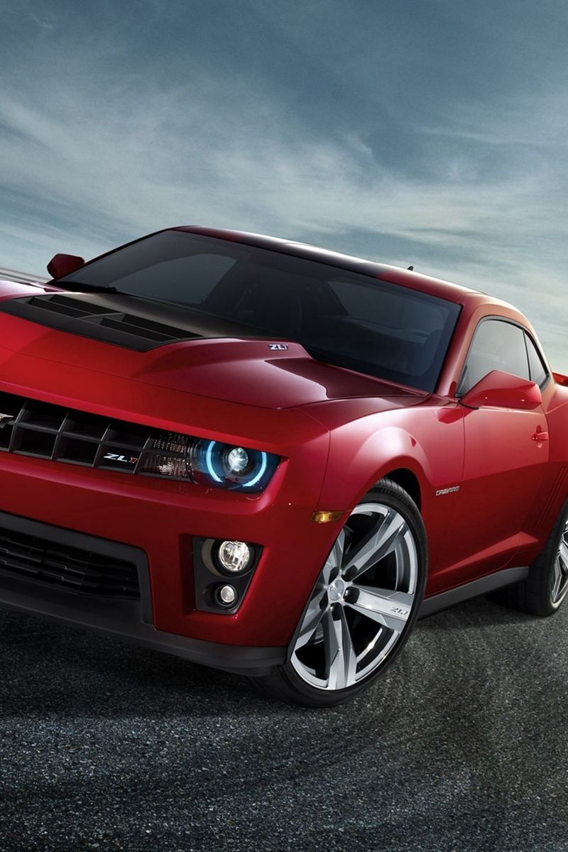 800x1200  Скачать 800x1200 chevrolet, camaro, красный, шевроле, камаро, вид спереди,  дрифт обои, картинки iphone 4s/4 for parallax