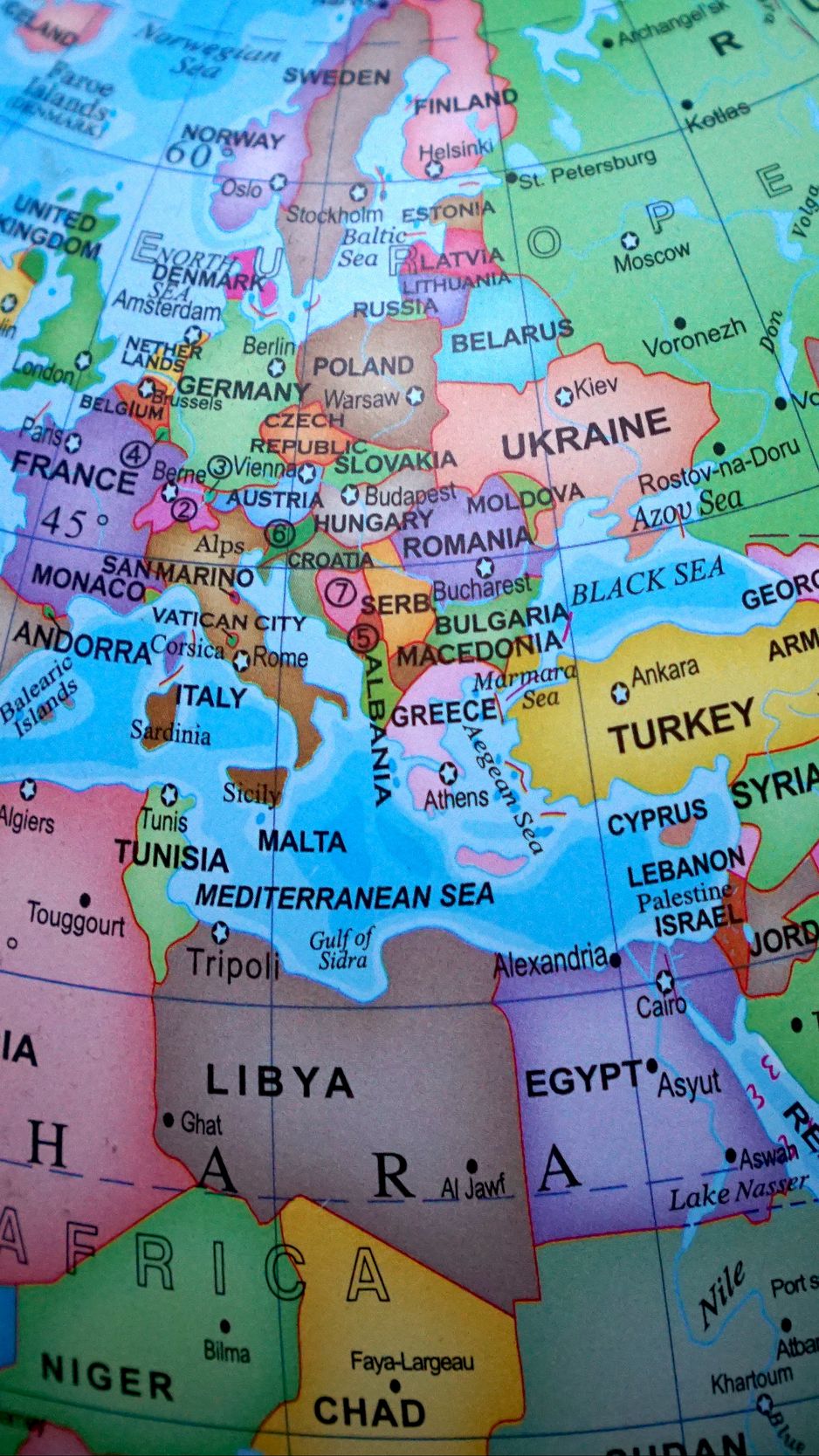 938x1668  Скачать 938x1668 глобус, карта, страны обои, картинки iphone 8/7/6s/6 for  parallax