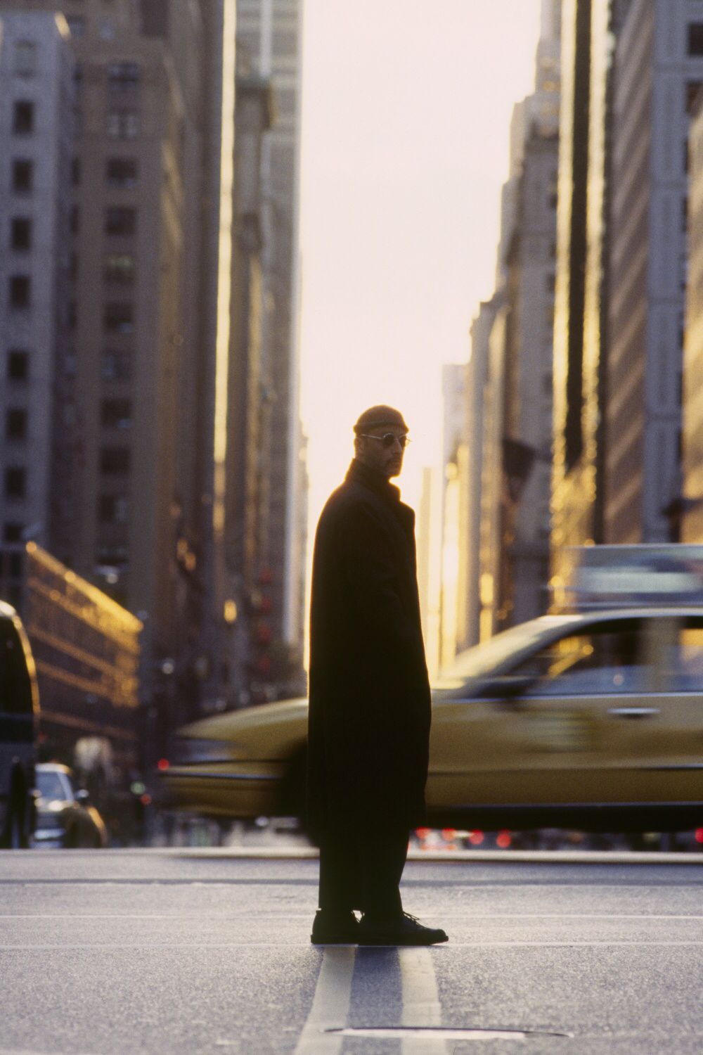 1000x1500  Кадр из фильма \"Леон\" (Léon, 1994) #kinopoisk | The professional movie,  Jean reno, Léon the professional