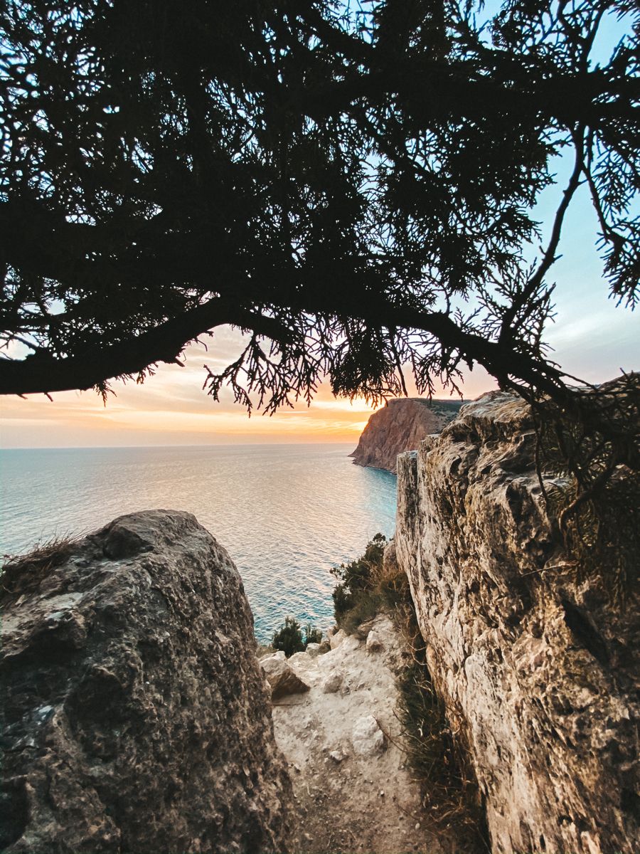 900x1200  Sunset on the sea. Crimea. Крым. Закат. Балаклава | Водопады, Пейзажи,  Путешествия