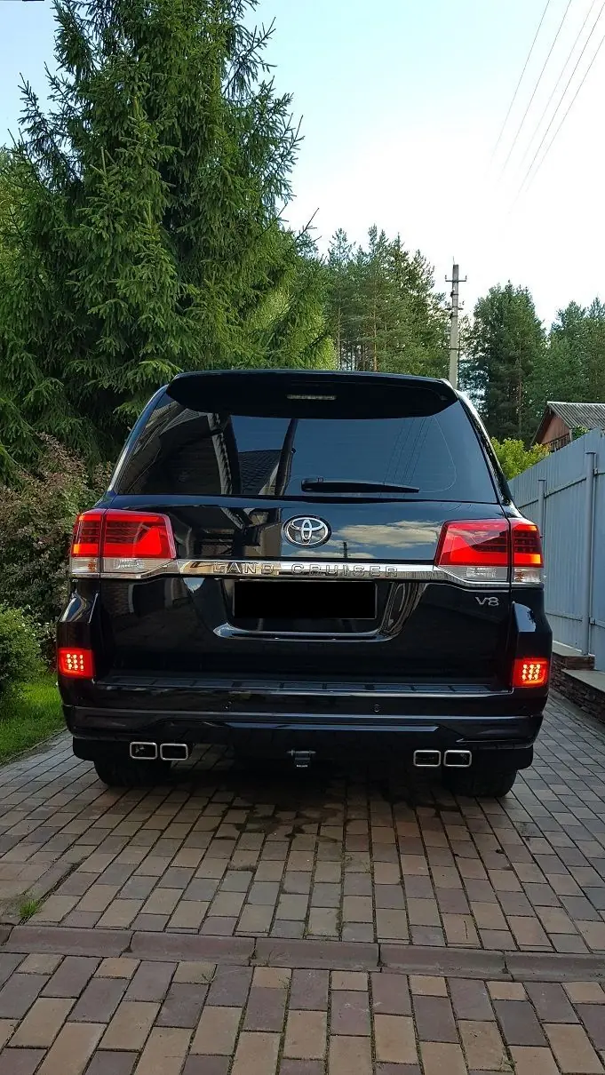 681x1210  Toyota Land Cruiser 200 обои на телефон [35+ изображений]