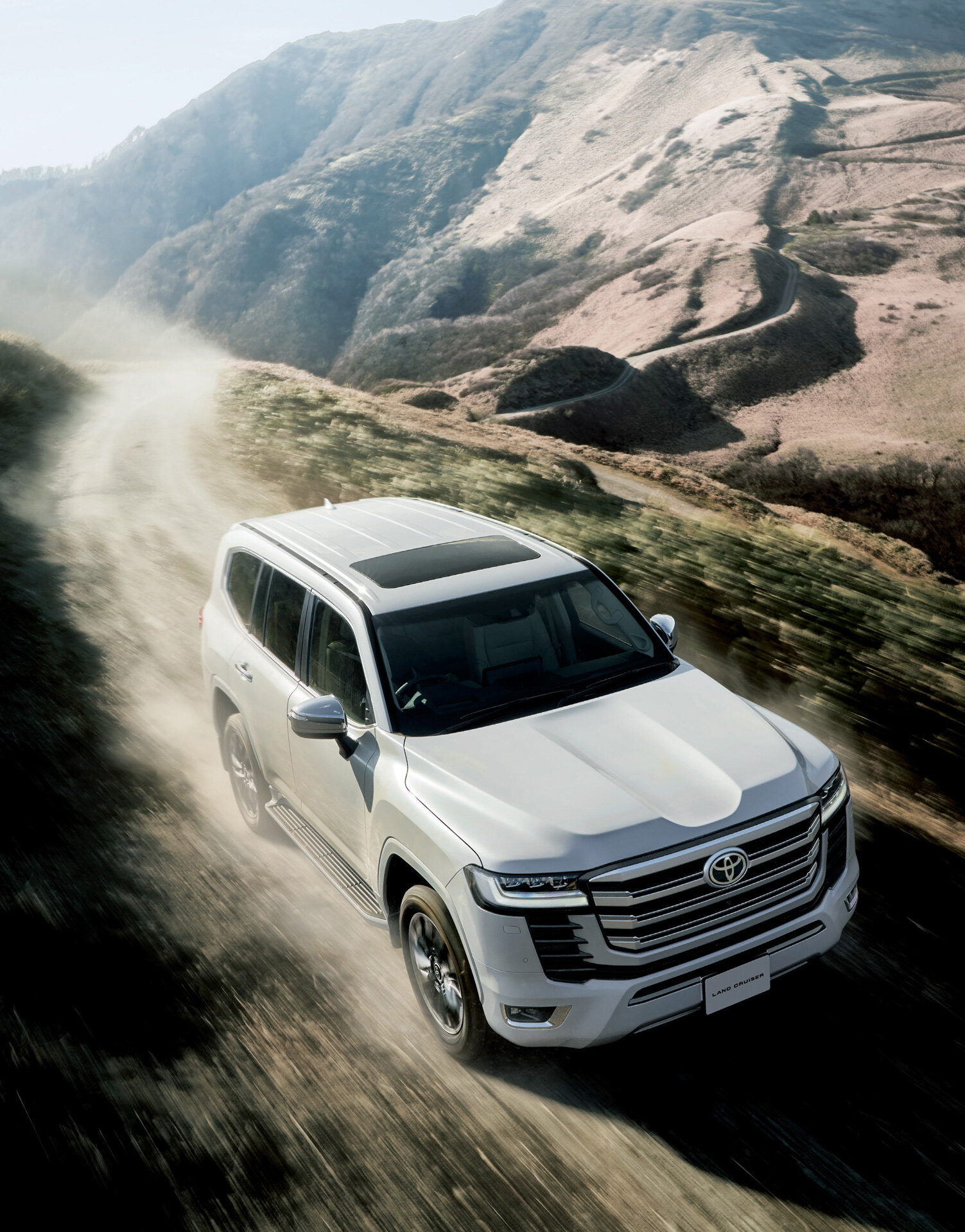 1503x1920  Toyota Land Cruiser 2015, 4.5 литра, Доброго времени суток, комплектация  Люкс Safety (5 мест), акпп, дизель