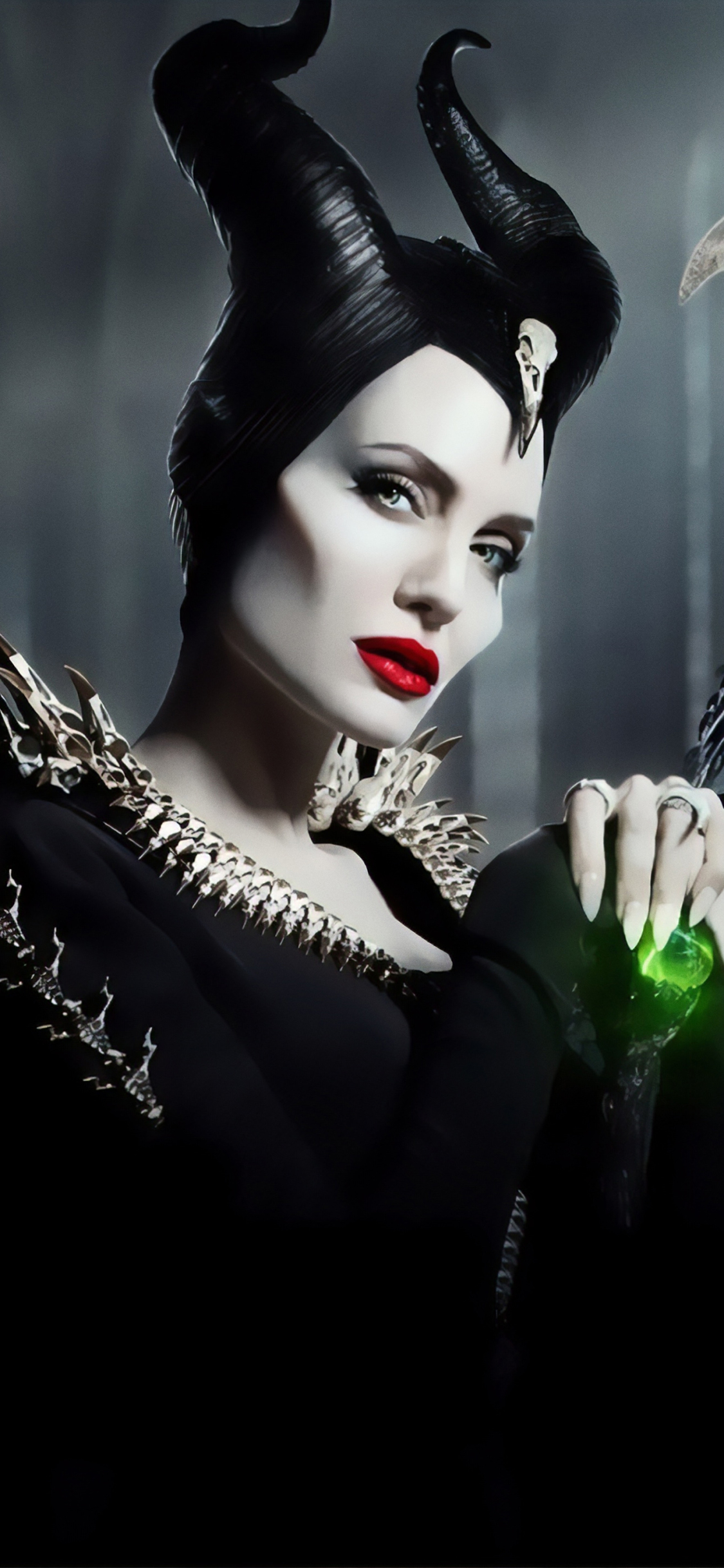1125x2436  Скачать обои \"Малефисента\" на телефон в высоком качестве, вертикальные  картинки \"Малефисента\" бесплатно