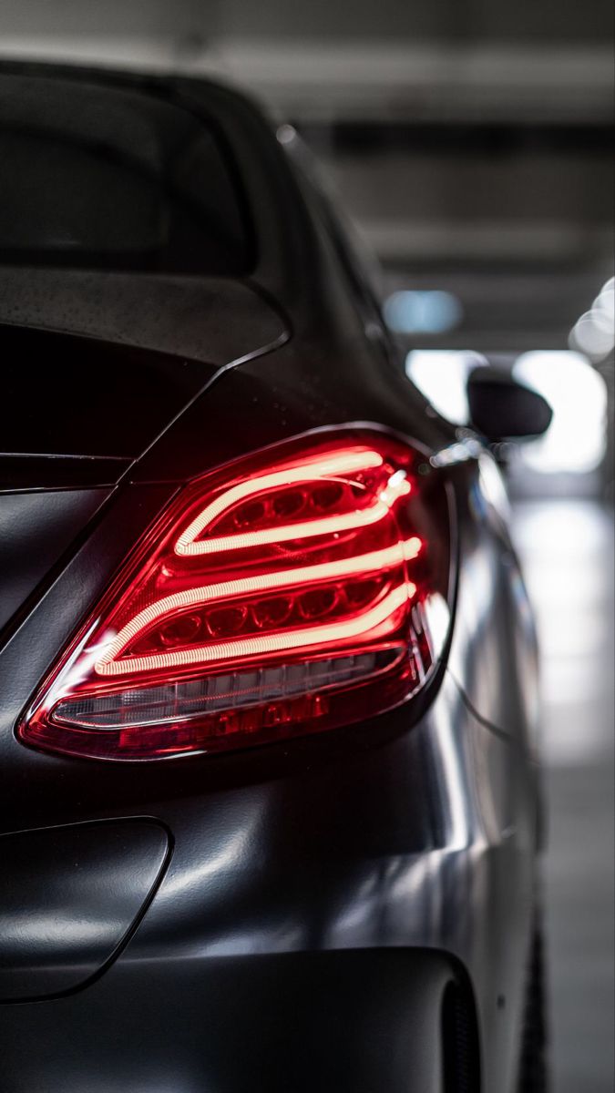 675x1200  E63 AMG S iPhone Wallpaper | Фары, Крутые тачки, Мерседес amg