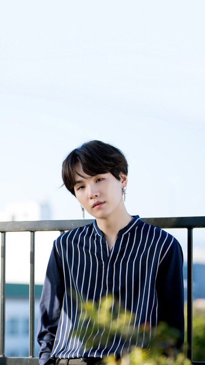 675x1200  20+ Мин Юнги (Suga) обои на телефон - oboi-telefon.ru