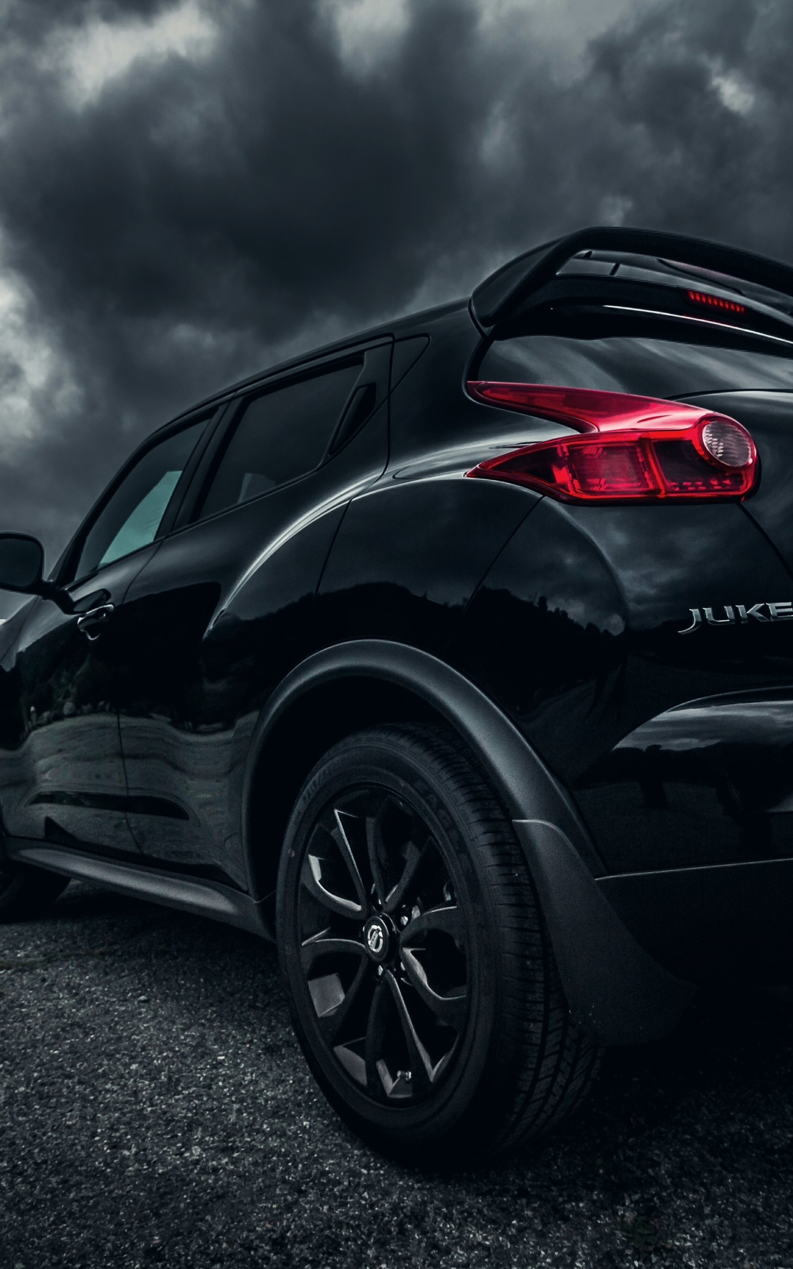 1600x2560  Скачать обои и картинки автомобиль, nissan, juke, чёрный, асфальт, тучи,  горы для рабочего стола в разрешении 1600x2560