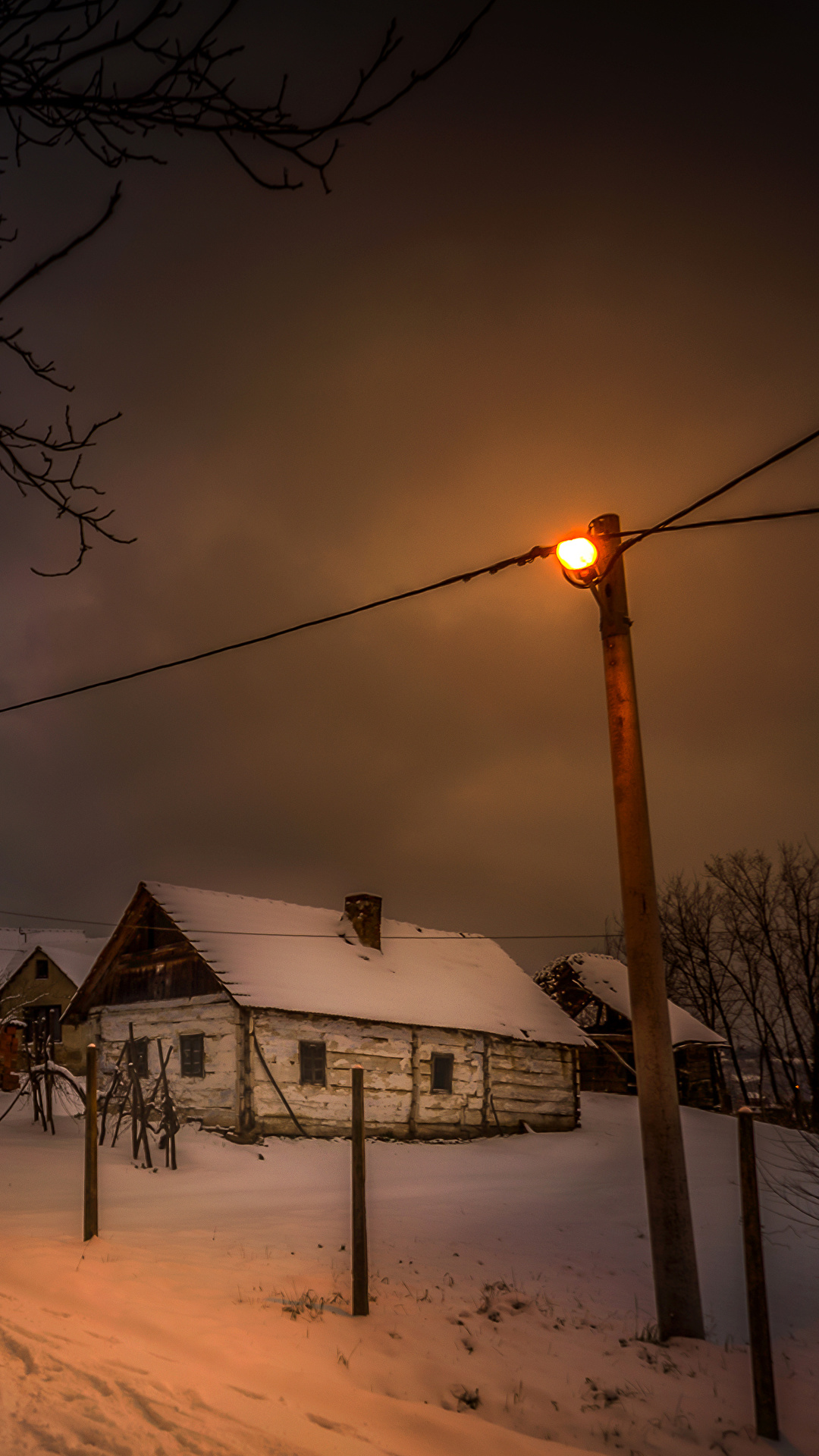 1080x1920  Картинка Хорватия Зима Снег в ночи Уличные фонари Дома 1080x1920