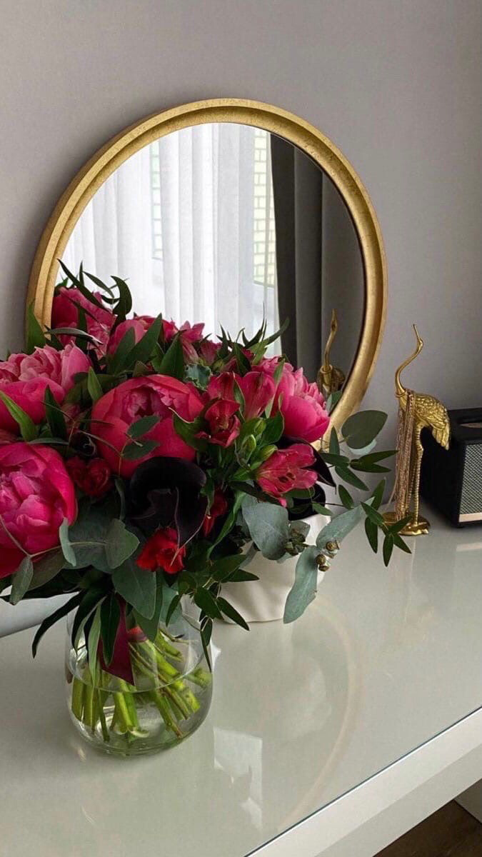 675x1200  Обои для телефона в HD качестве | Красные цветочные композиции, Цветочные  композиции, Цветочные ящики