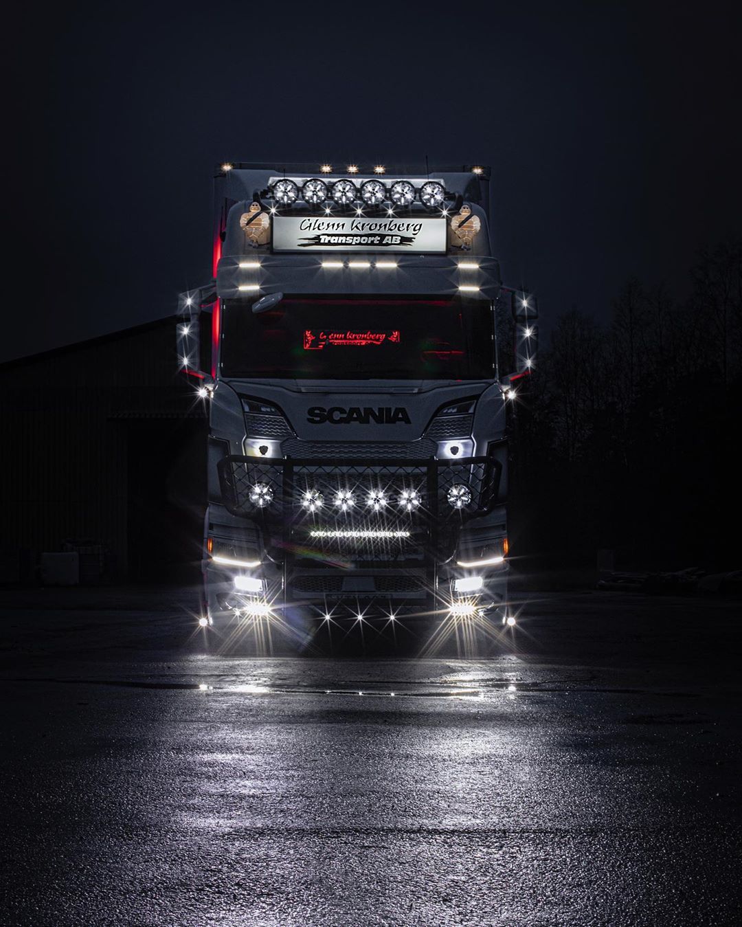 1080x1349  14,6 тыс. упоминаний J'aime, 56 комментариев — Strands Lighting Division (@strandslightingdivision) в Instagram : «Слов не нужно… | Scania lkw, Lkws, Große Lastwagen