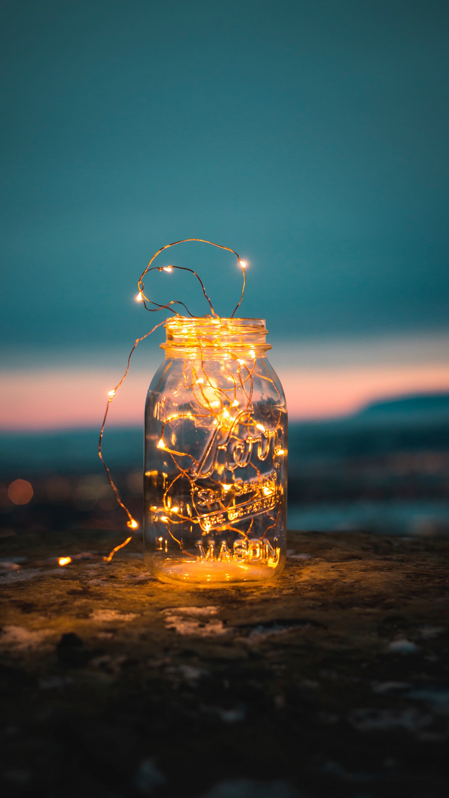 1440x2560  Обои на телефон банка, гирлянда, свет - скачать бесплатно в высоком качестве  из категории \"Разное\"