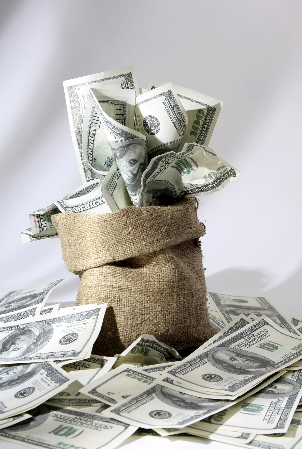 970x1440  Фотография Купюры Доллары Деньги 970x1440