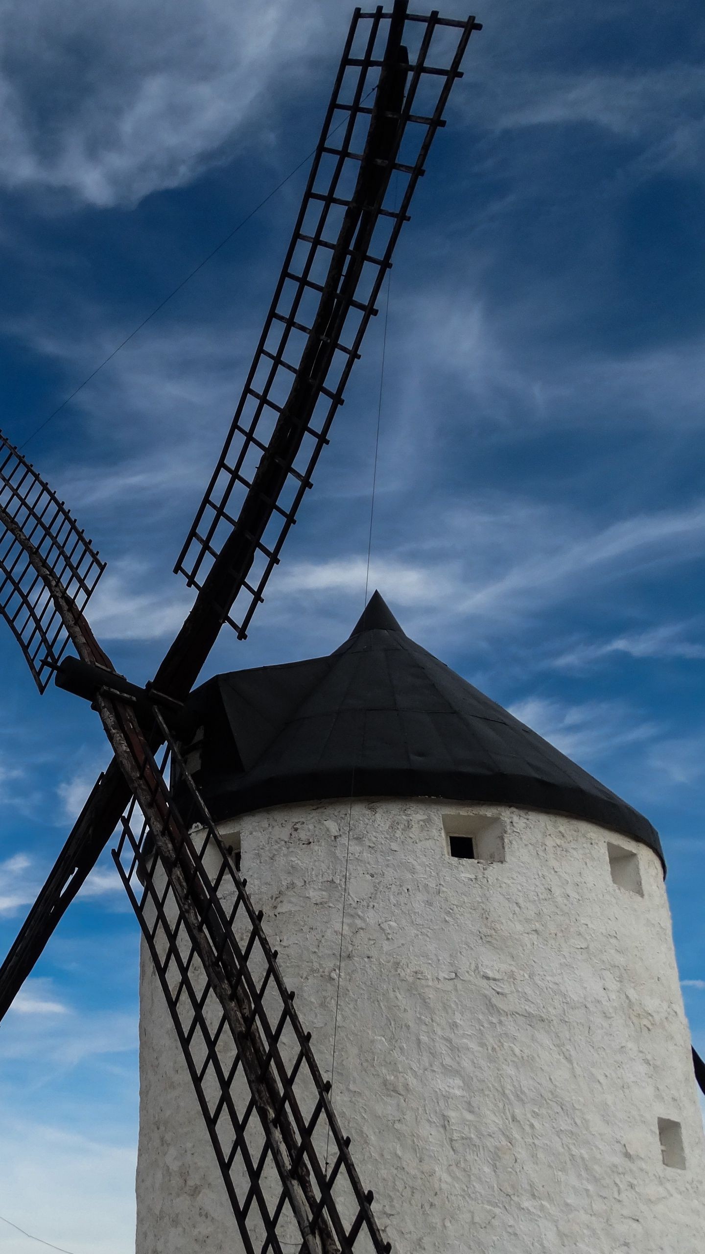 1440x2560  Обои на телефон ветряная мельница, мельница, небо - скачать бесплатно в  высоком качестве из категории \"Разное\"