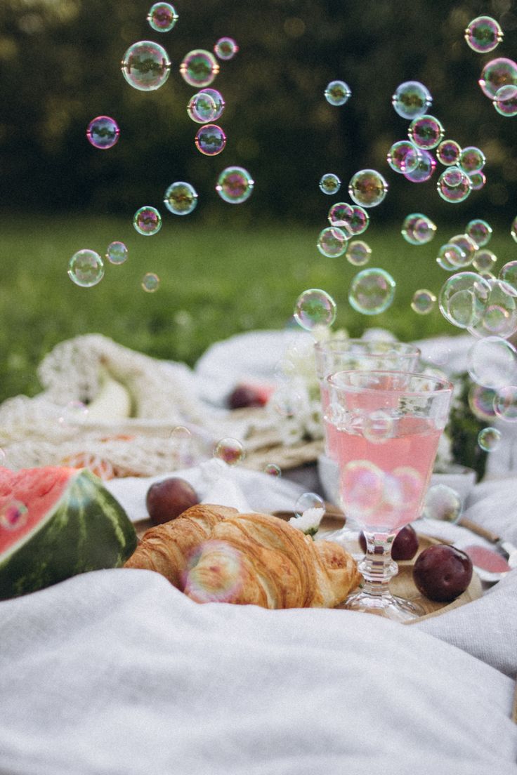 736x1104  Пикник в 2023 г | Пикник, Мыльные пузыри, Пузыри