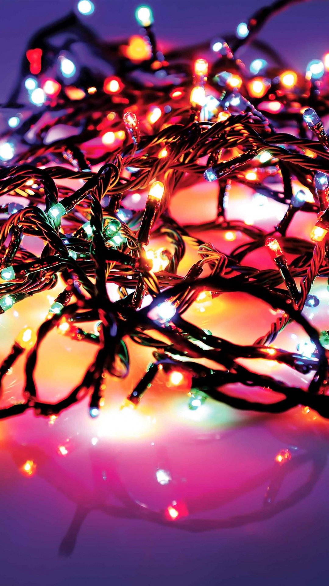 1080x1920  Обои гирлянда, ветвь, Рождественские огни, освещение, свет на телефон  Android, 1080x1920 картинки и фото бесплатно