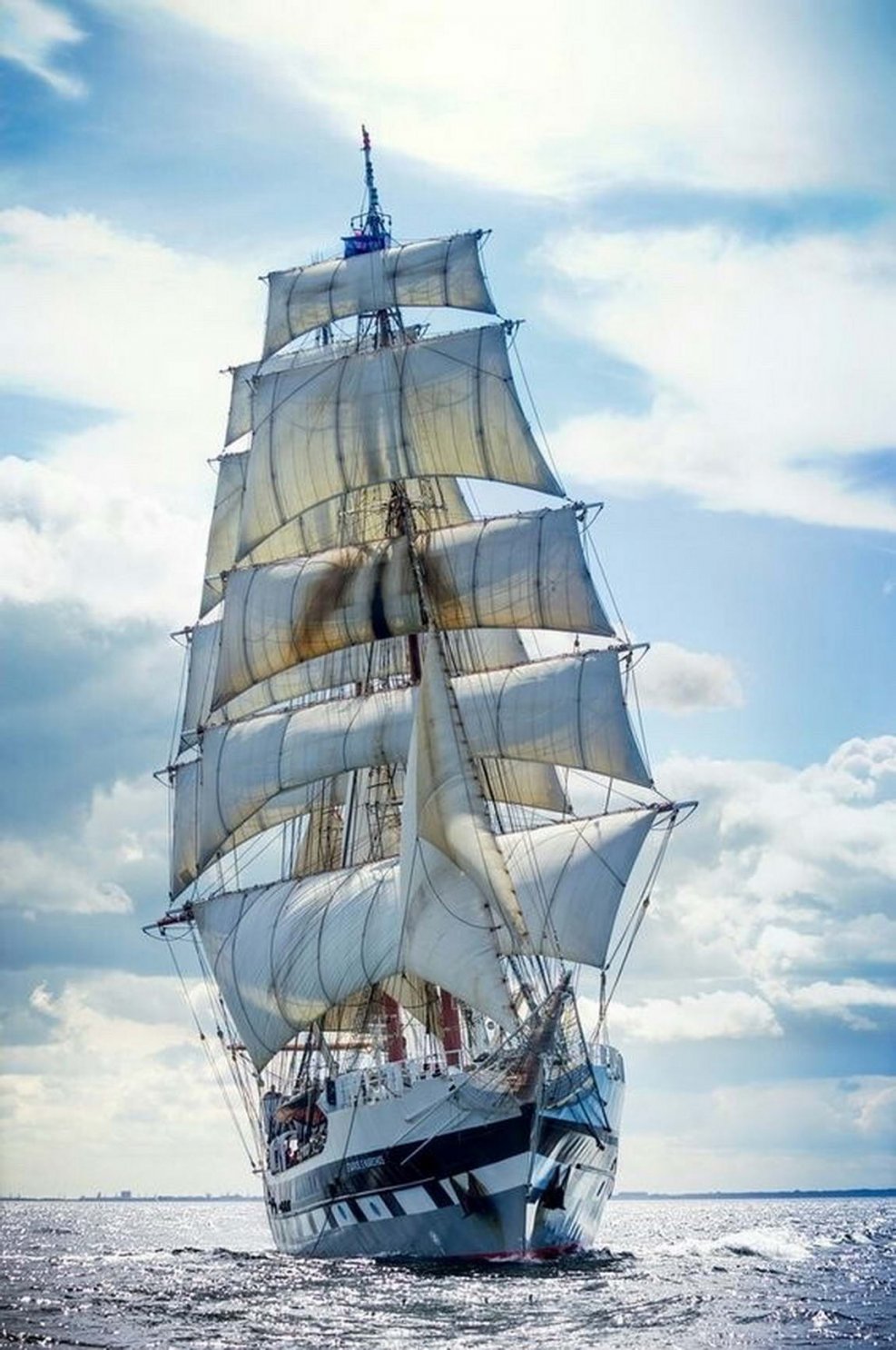 красивые картинки с кораблями с парусами