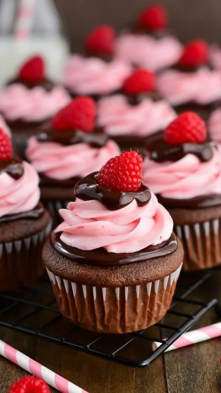 736x1308  Красивые пирожные - 60 фото