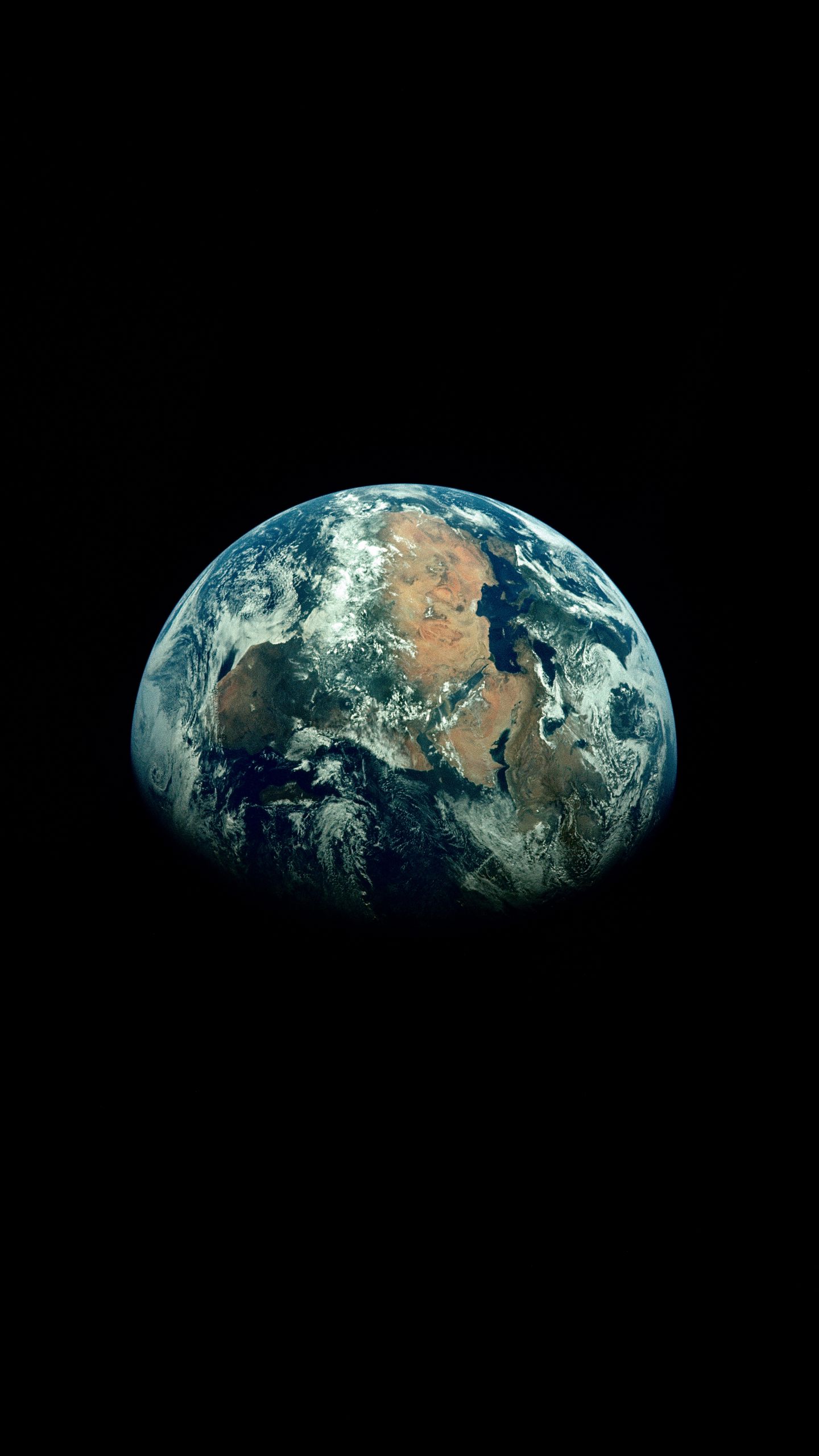 1440x2560  Скачать 1440x2560 земля, планета, тень, черный, космос обои, картинки qhd  samsung galaxy s6, s7, edge, note, lg g4