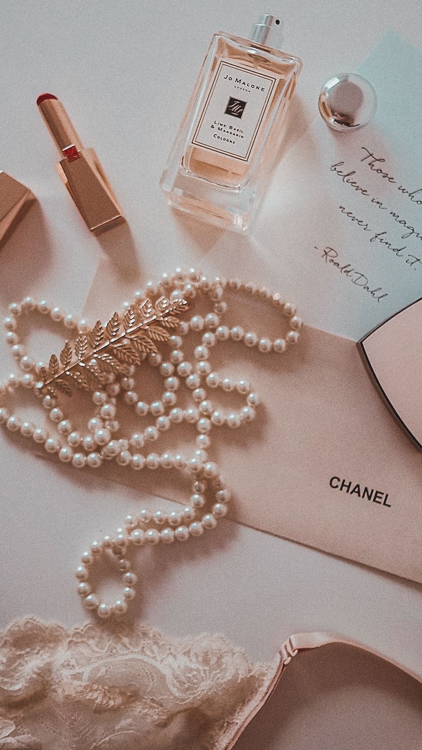 1440x2560  Pin by Alina_aa on Обои для телефона | Rose gold aesthetic, Classy wallpaper,  Gold aesthetic