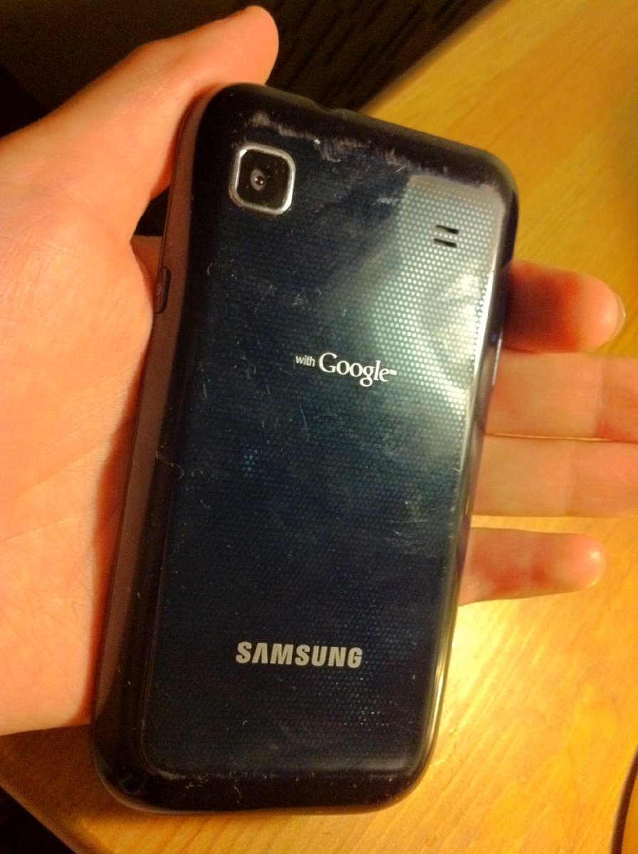 896x1200  Личный опыт: Samsung Galaxy S – мнение владельца iPhone 4