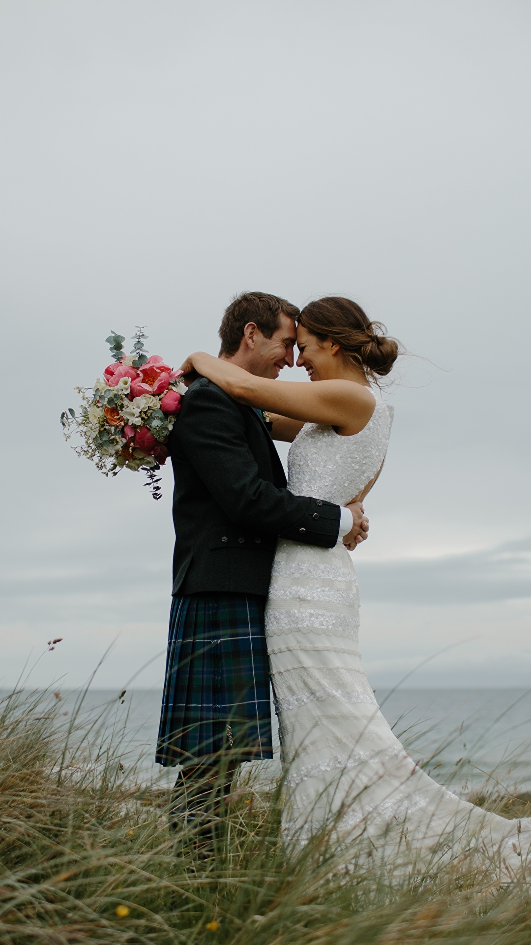 1080x1920  Обои для рабочего стола Жених брак Невеста мужчина 1080x1920