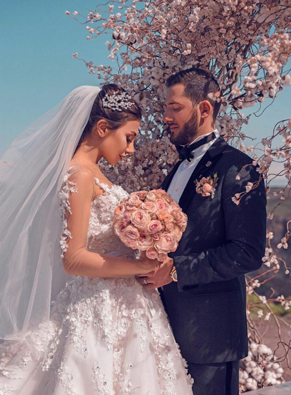 944x1280  love #Любовь #couple in love #beautiful couple #влюбленная пара #прекрасная  пара #свадьба #день свадьбы #wedding #wedding day | Wedding, Wedding dress,  Fashion