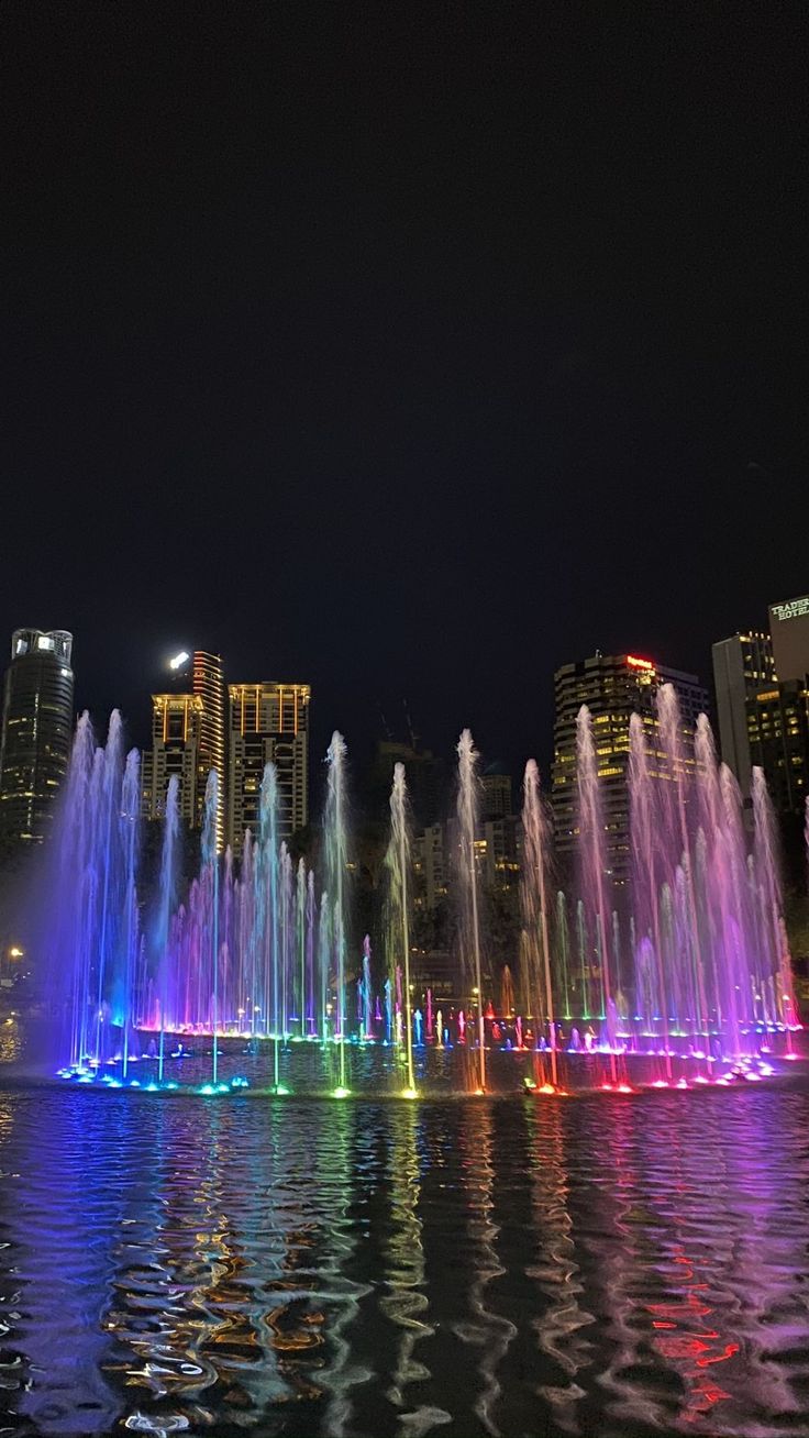 736x1308  Обои фоны эстетика бежевый кофе черная эстетика обои обои для телефона бич  фиолетовые обои in 2023 | New york skyline, Marina bay sands, Skyline