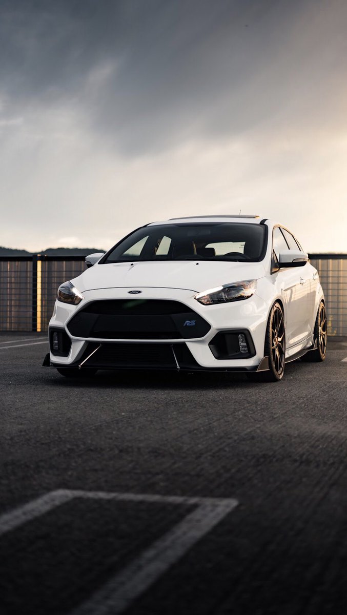 677x1200  Ford Focus обои на телефон (28 фото)