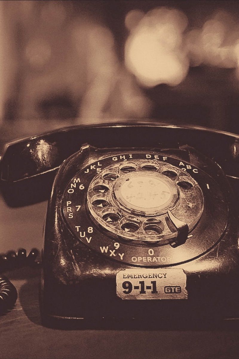 800x1200  Скачать 800x1200 телефон, стационарный, трубка, цифры обои, картинки iphone  4s/4 for parallax