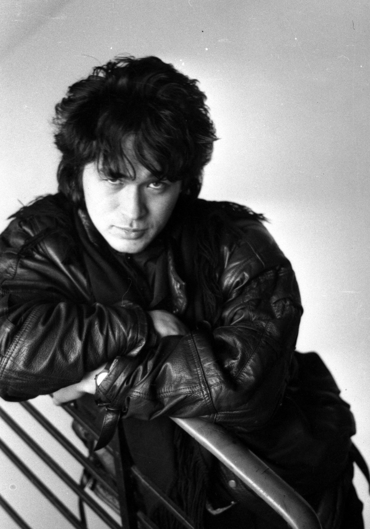 1200x1715  Viktor Tsoi HD Wallpapers | 7wallpapers.net | Легенды музыки, Музыканты,  Виниловые пластинки