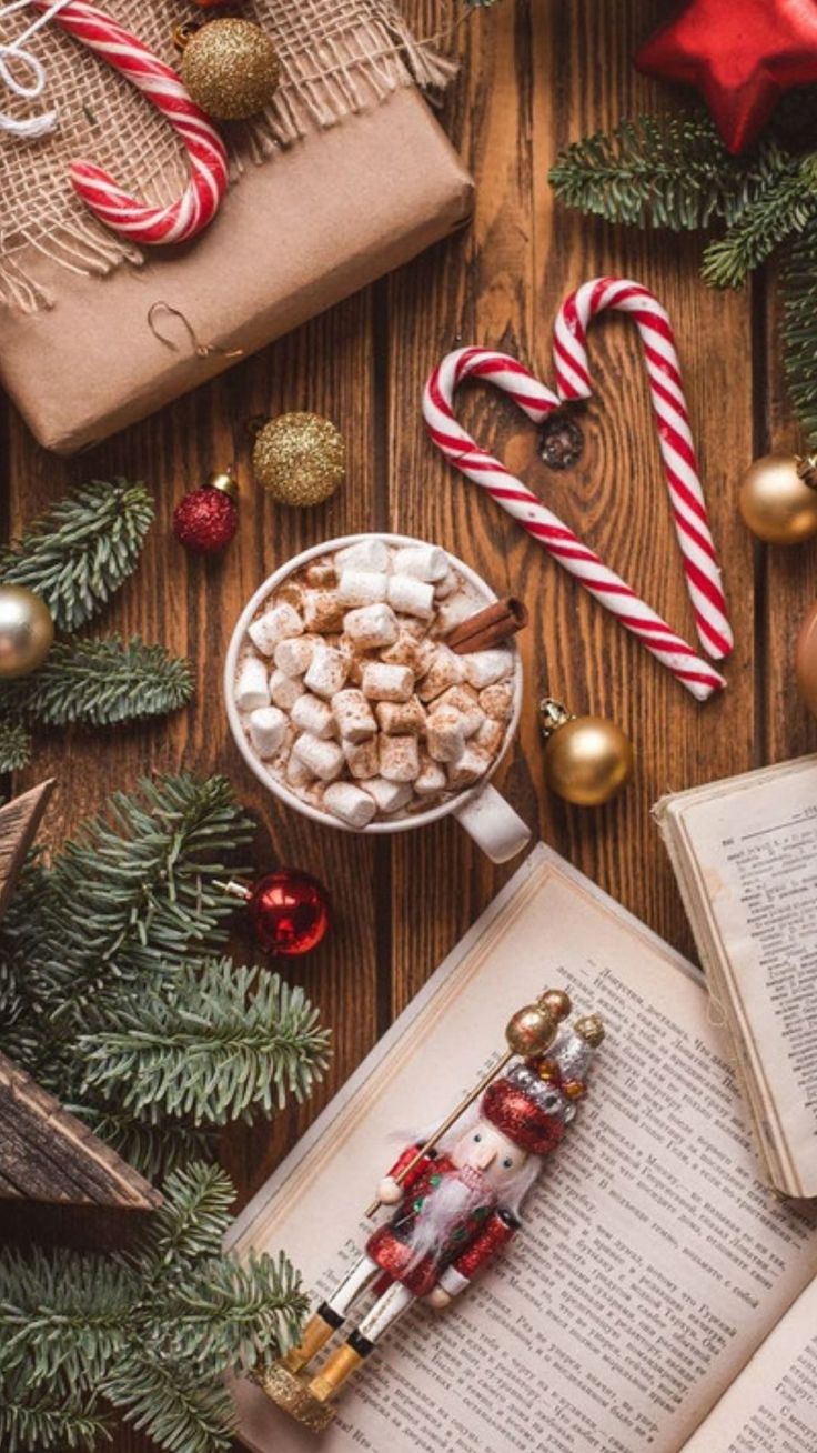 736x1308  Новогодние заставки на телефон 2023: лучшая коллекция! | Розовые  рождественские украшения, Рождественские фото, Святки