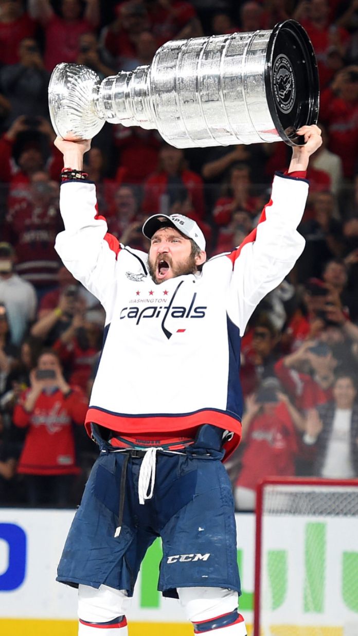 696x1237  Random pics I found on my phone | Washington capitals, Washington capitals  hockey, Capitals hockey