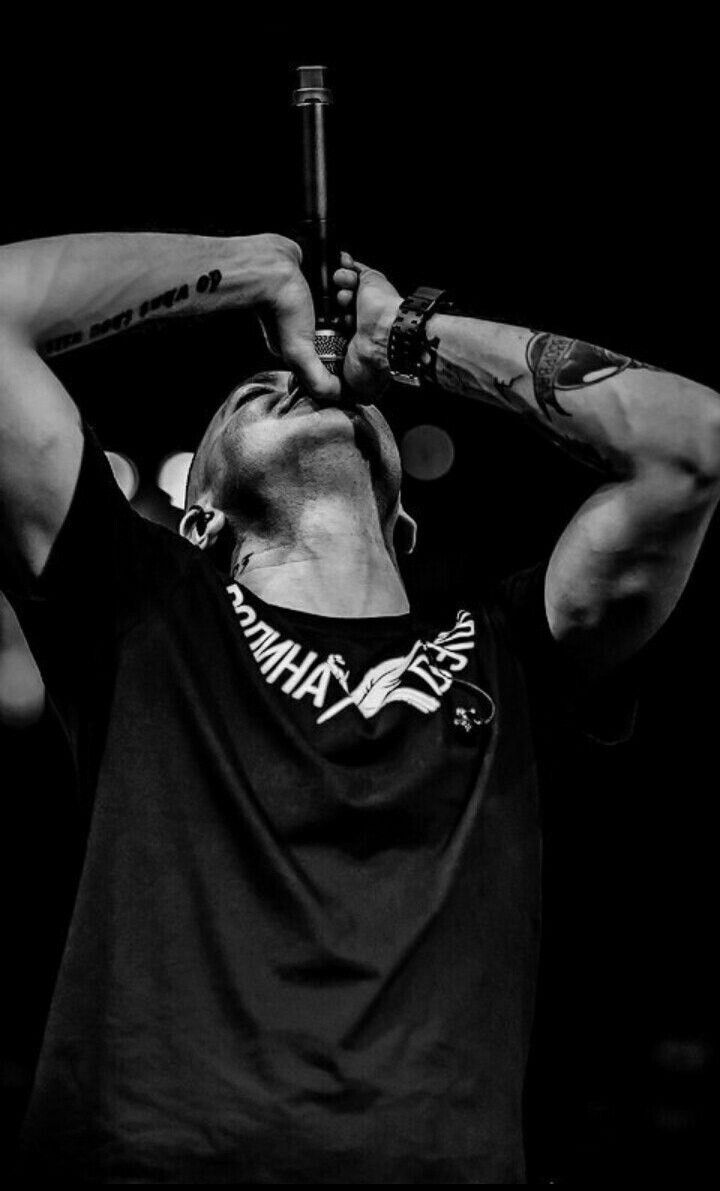 720x1191  Пин от пользователя whatifchristina на доске oxxxymiron | Самые  привлекательные мужчины, Мужчины, Музыкальные исполнители