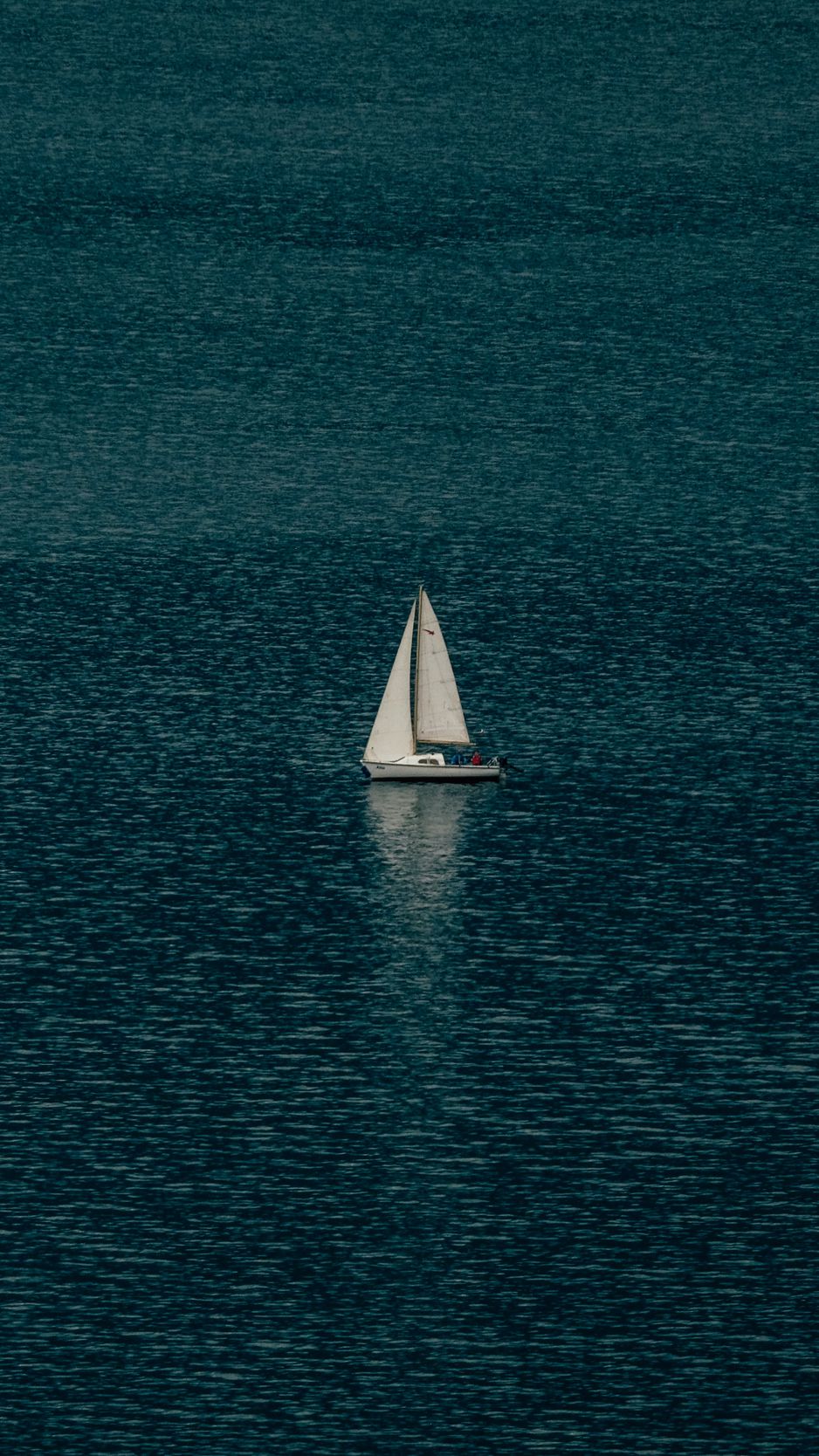 938x1668  Скачать 938x1668 парусник, море, вода, минимализм обои, картинки iphone  8/7/6s/6 for parallax