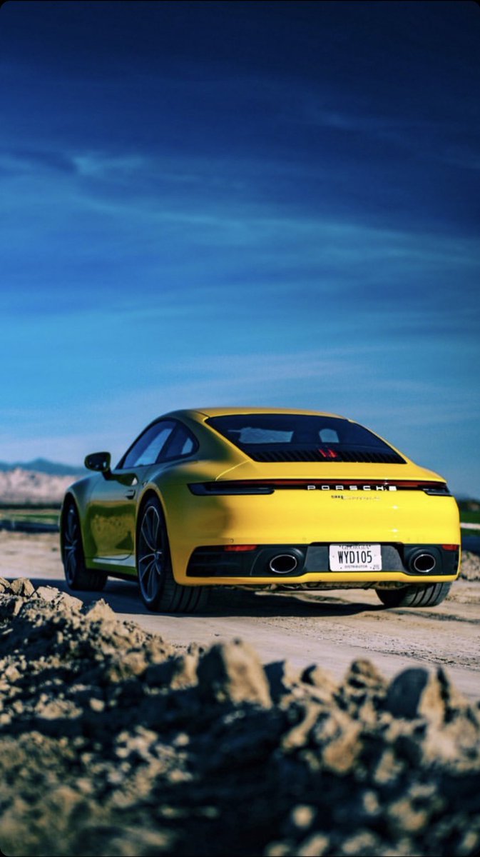 673x1200  Porsche 911 on X: \"#Porsche992 wallpapers 👌🏻🎯 https://t.co/18sEEjoNAz\" /  X