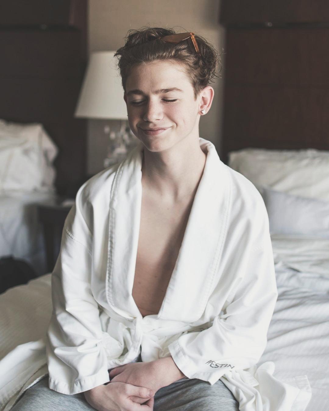 1080x1350  18+ Пэйтон Мурмайер обои на телефон от kuzma04