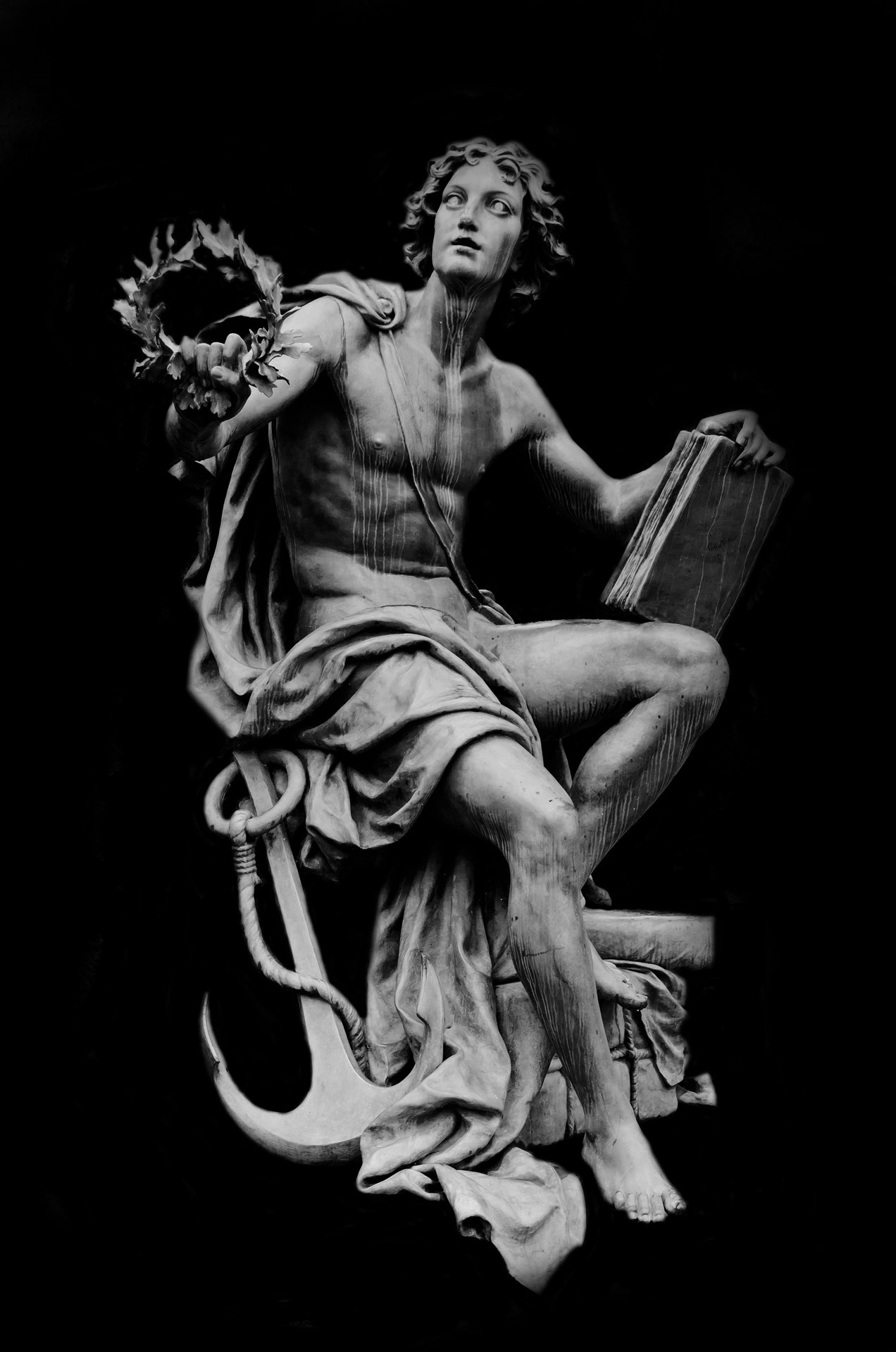 1272x1920  Скульптуры на черном фоне - 44 фото