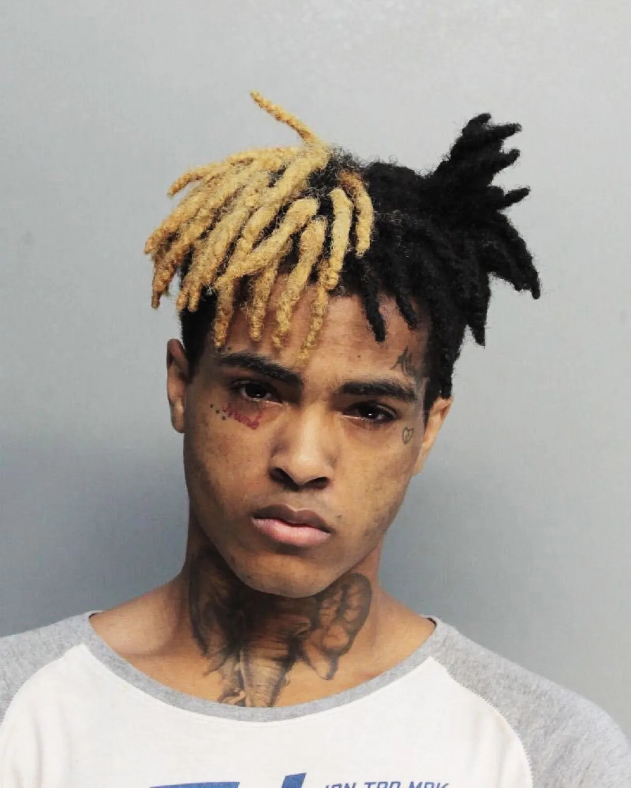 1280x1600  Насильник, грабитель, поп-звезда Убит XXXTentacion. Он был самым  парадоксальным молодым рэпером Америки — Meduza