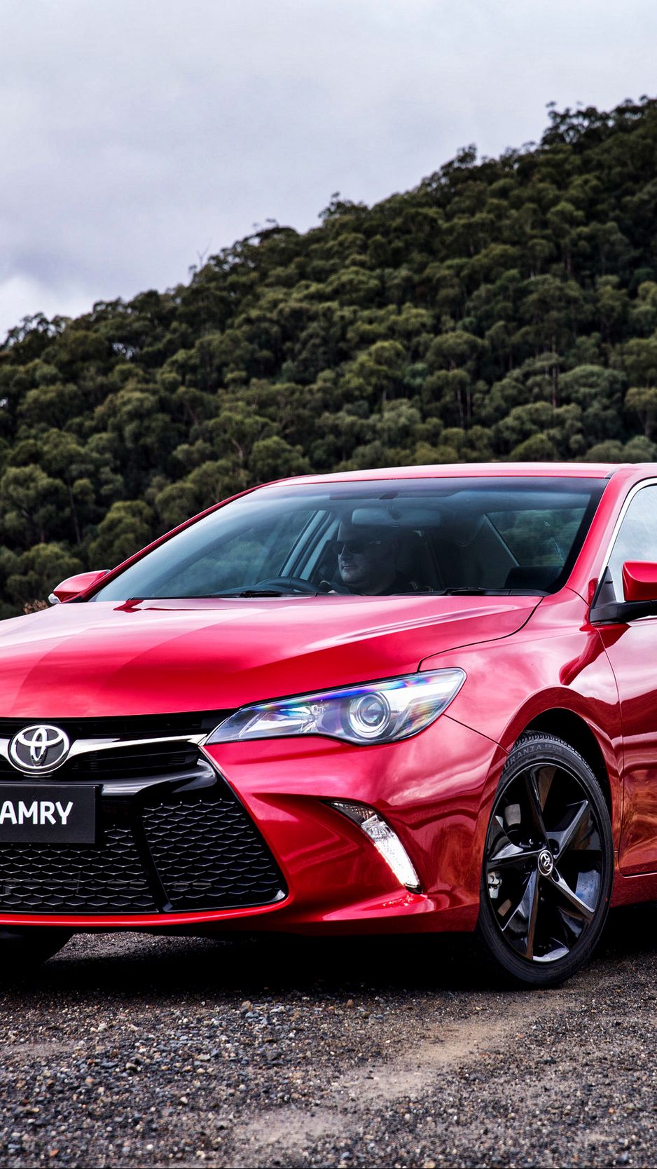 938x1668  Скачать 938x1668 toyota, camry, atara, красный, вид спереди обои, картинки  iphone 8/7/6s/6 for parallax